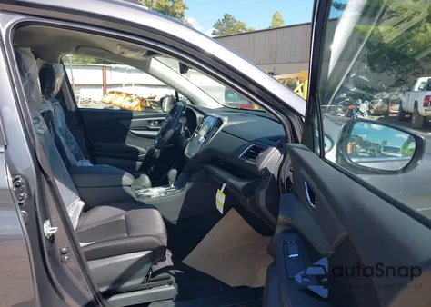 2025 Subaru Ascent Premium 7-Passenger z USA, uszkodzony, nr VIN 4S4WMADDXS3439155